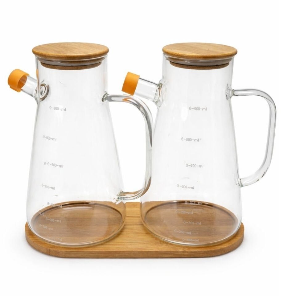 Premium 2’li Cam Yağdanlık Seti 900 ML – Ölçekli Borosilikat Cam, Bambu Kapak & Standlı, Damlatmaz Başlık